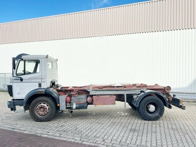 DAIMLER-BENZ Atego