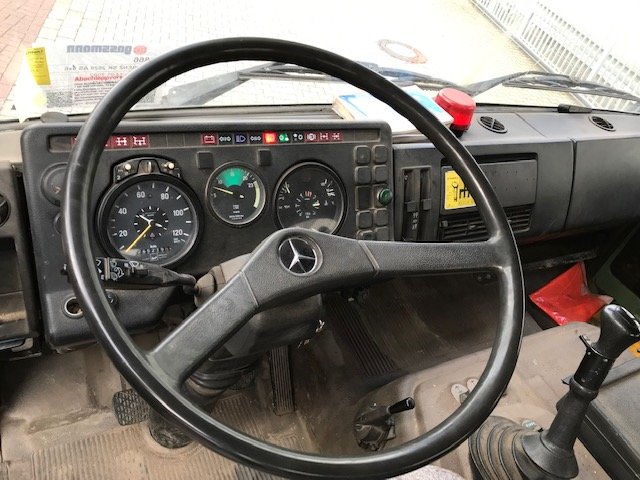 DAIMLER-BENZ -
