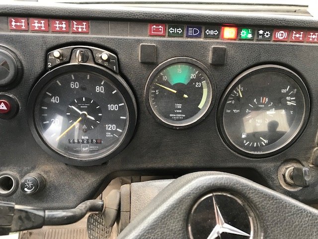 DAIMLER-BENZ -