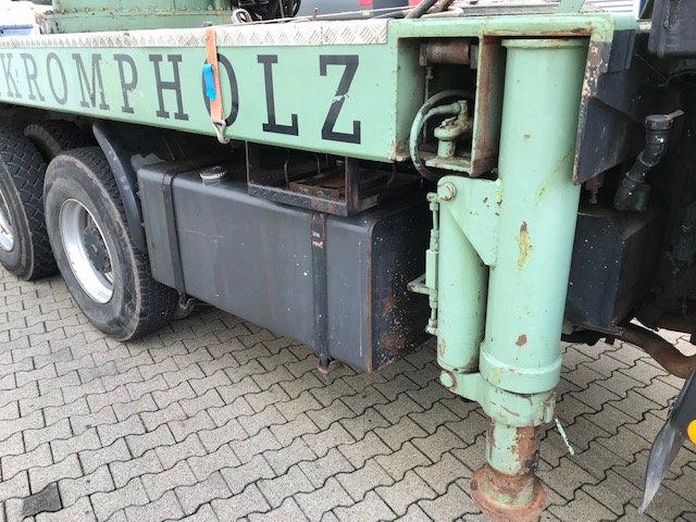 DAIMLER-BENZ -
