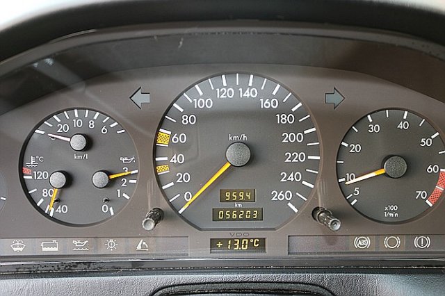 MERCEDES-BENZ SL 500
