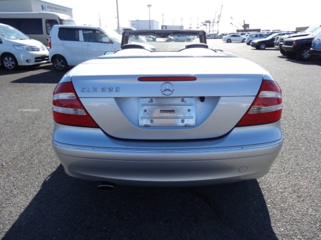 MERCEDES-BENZ CLK 320