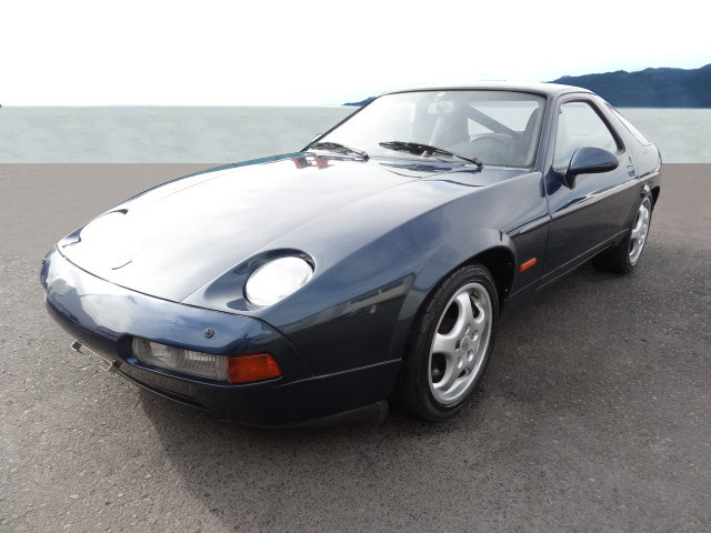 PORSCHE 928