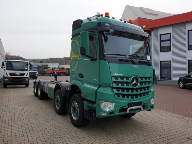 DAIMLER-BENZ Arocs
