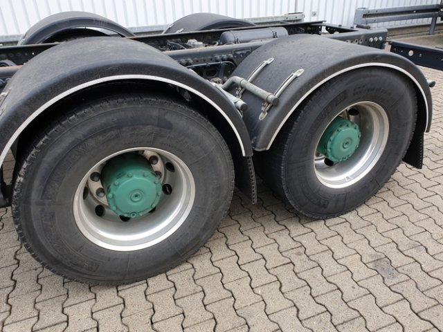 DAIMLER-BENZ Arocs