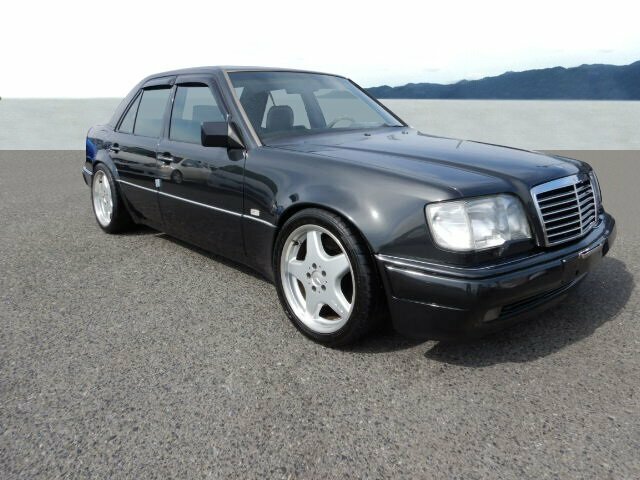 MERCEDES-BENZ E 500