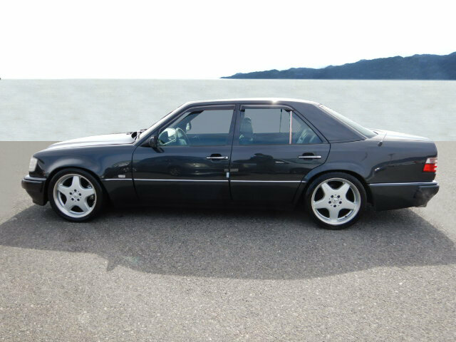 MERCEDES-BENZ E 500