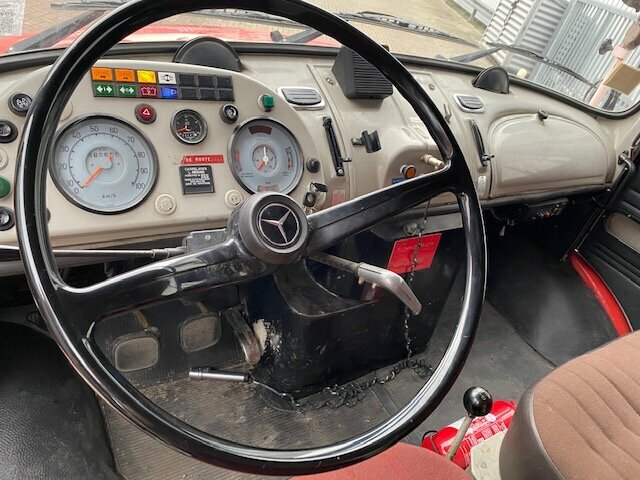 DAIMLER-BENZ -