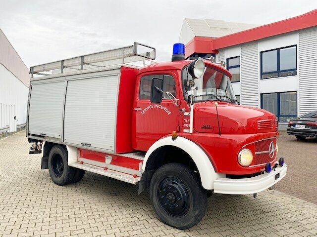 DAIMLER-BENZ -