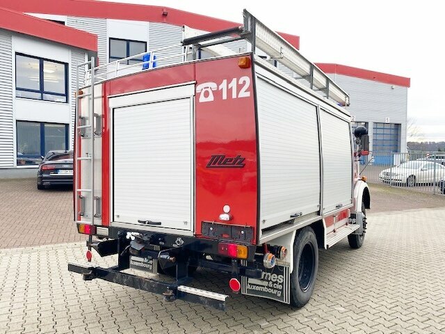 DAIMLER-BENZ -