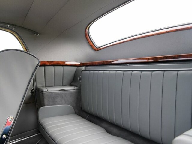 MERCEDES-BENZ 300
