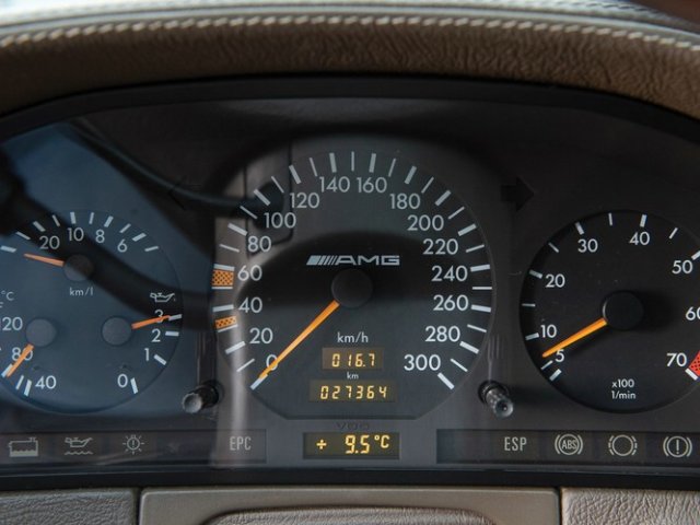 MERCEDES-BENZ S 600