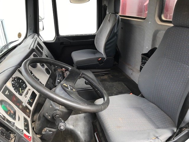 MAN M2000