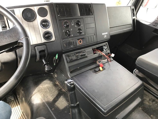 MAN M2000