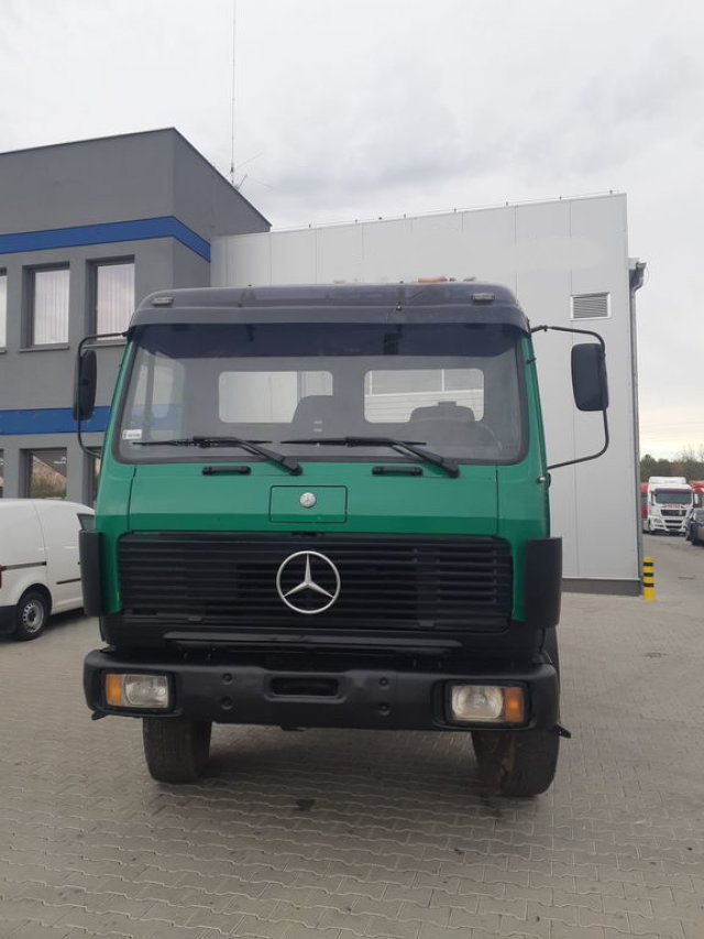 MERCEDES-BENZ SK