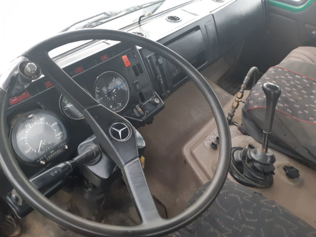 MERCEDES-BENZ SK