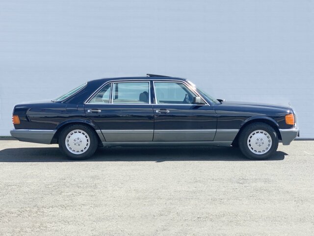 Mercedes-Benz560