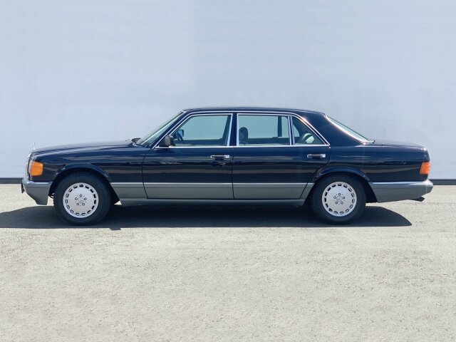 MERCEDES-BENZ 560