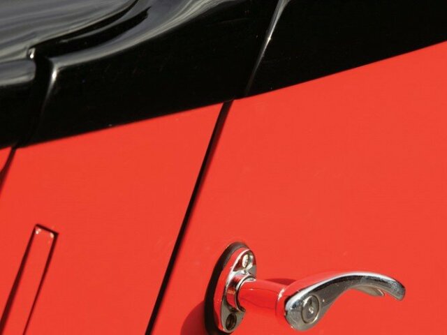 MERCEDES-BENZ -