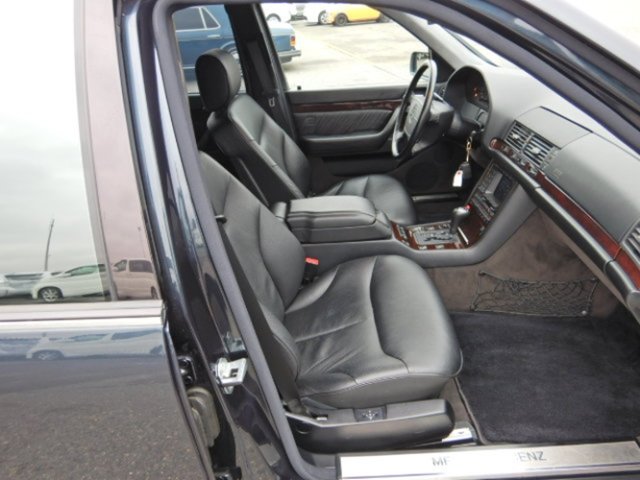 MERCEDES-BENZ S 320