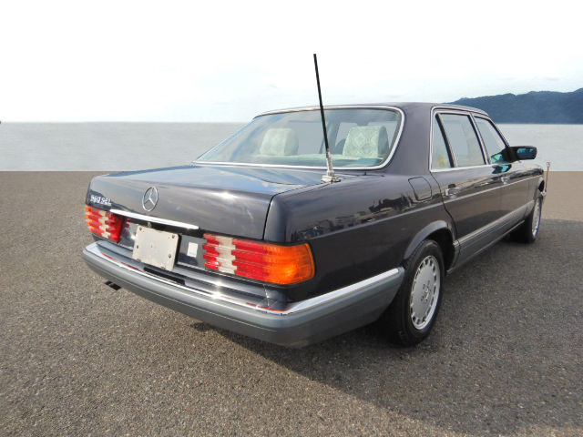 MERCEDES-BENZ 560