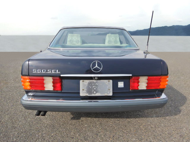 MERCEDES-BENZ 560