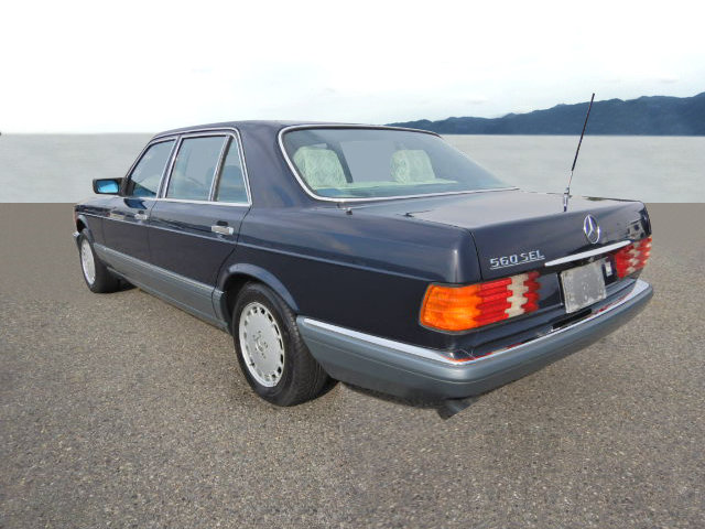 MERCEDES-BENZ 560