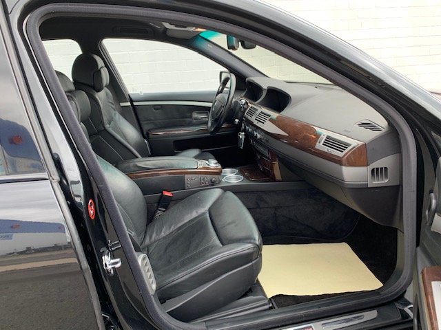 BMW 745