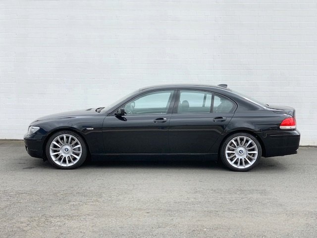 BMW 745