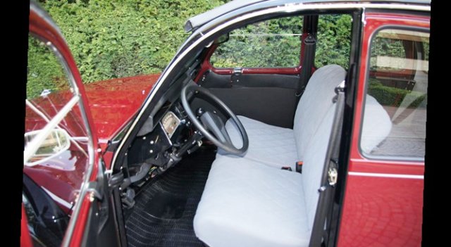 CITROEN (F) 2 CV