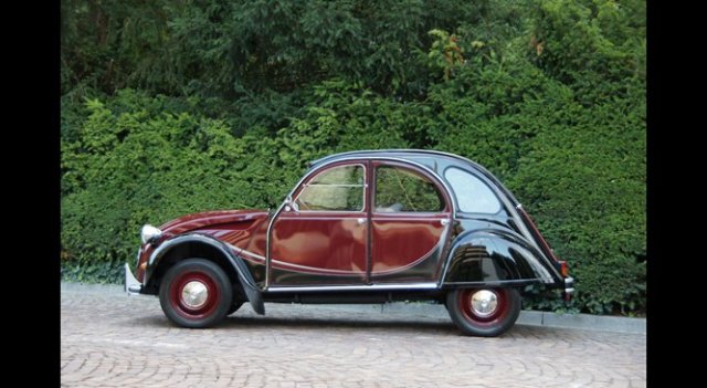 CITROEN (F) 2 CV