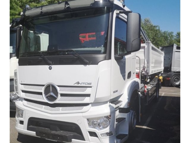 Mercedes-BenzAntos