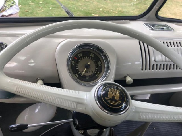 VOLKSWAGEN-VW T1