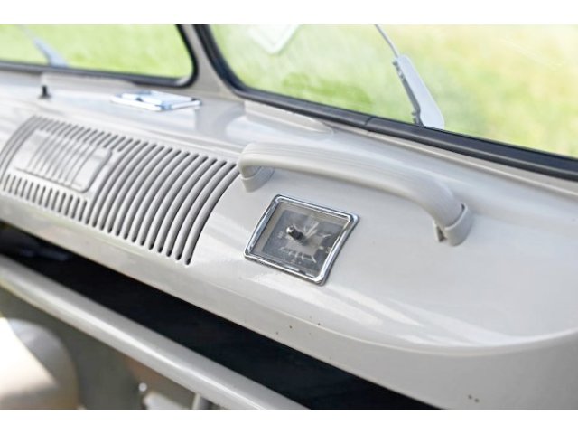 VOLKSWAGEN-VW T1