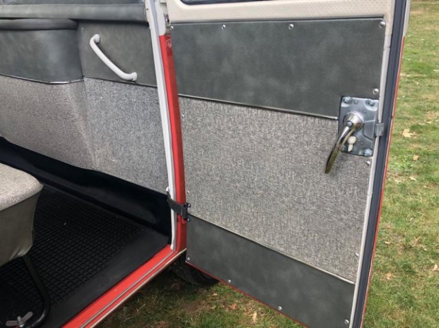 VOLKSWAGEN-VW T1