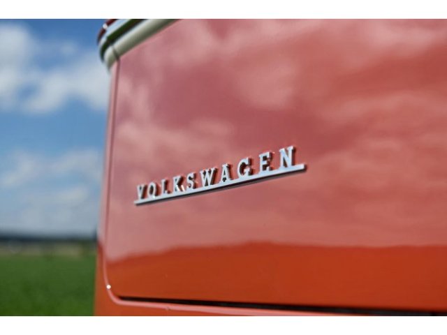 VOLKSWAGEN-VW T1