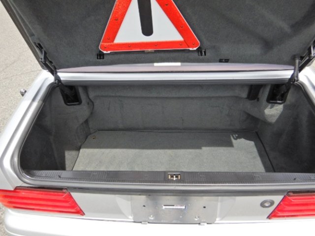 MERCEDES-BENZ SL 320