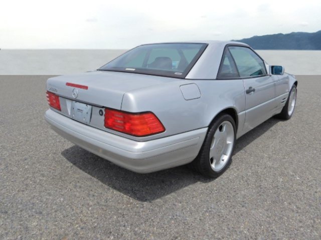 MERCEDES-BENZ SL 320
