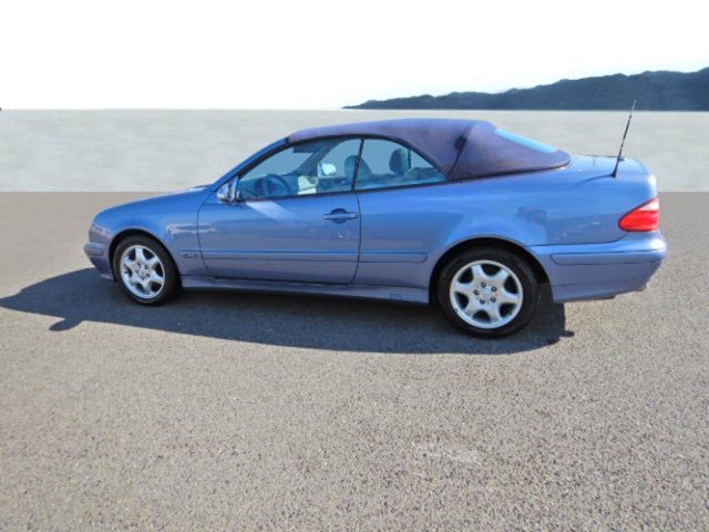 MERCEDES-BENZ CLK 320