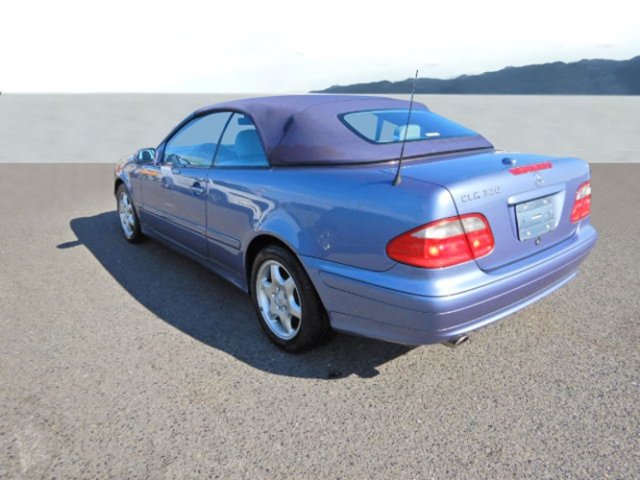 MERCEDES-BENZ CLK 320