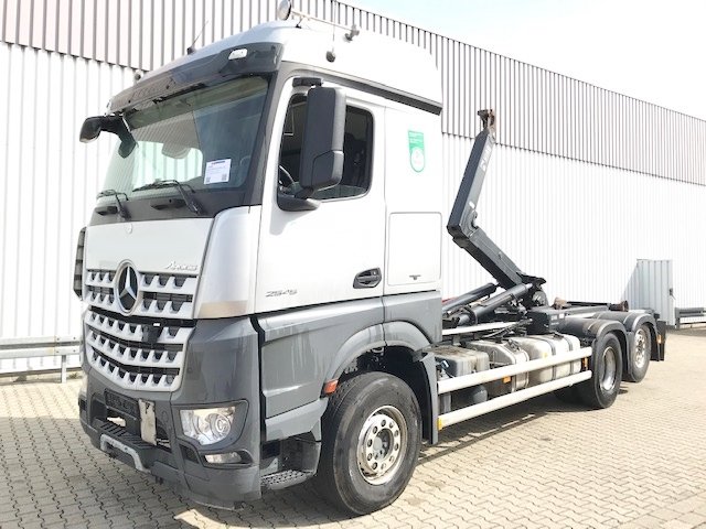 Mercedes-BenzArocs