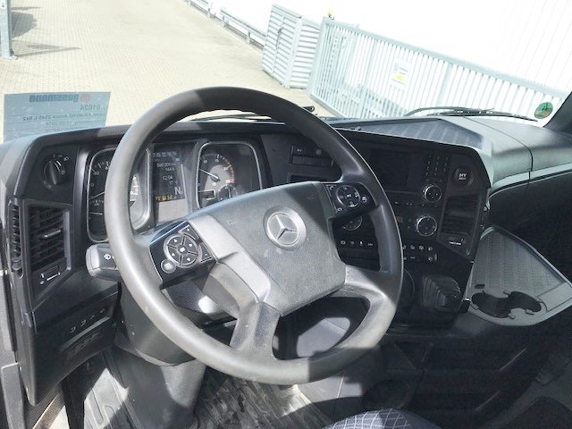 DAIMLER-BENZ Arocs