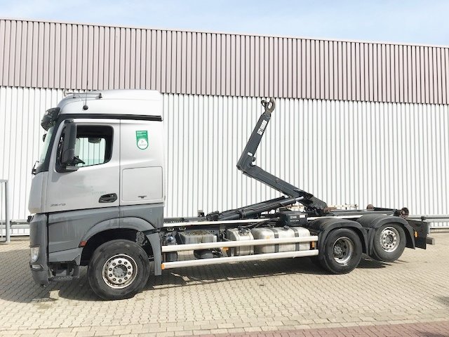 DAIMLER-BENZ Arocs