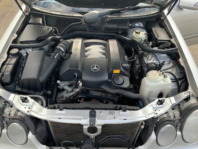 MERCEDES-BENZ E 320