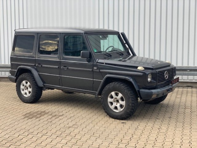 Mercedes-BenzG 300
