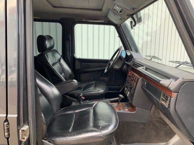 MERCEDES-BENZ G 300