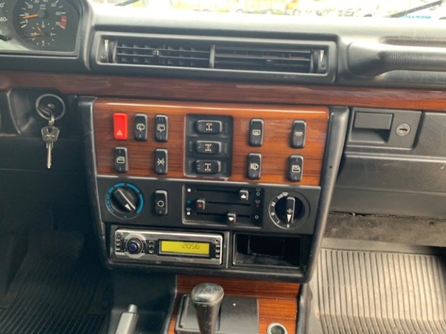 MERCEDES-BENZ G 300