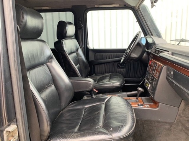 MERCEDES-BENZ G 300