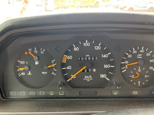 MERCEDES-BENZ G 300