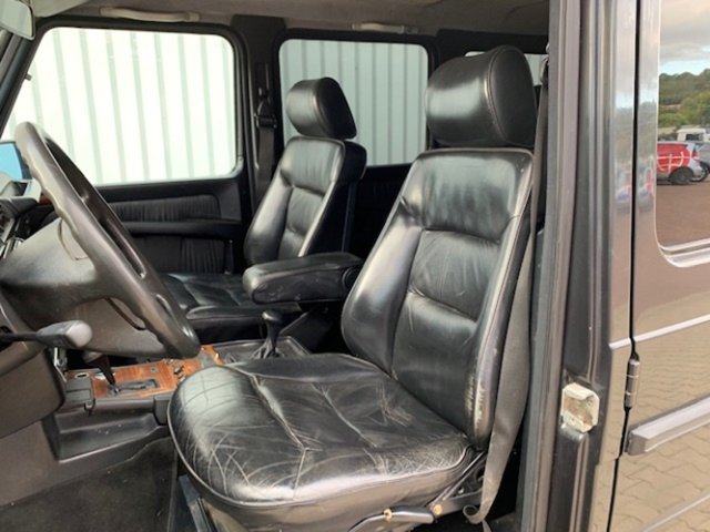 MERCEDES-BENZ G 300